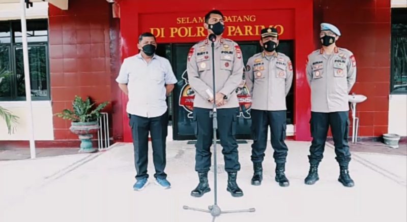 Kapolda Sulteng Irjen Rudy Sufahriadi gelar jumpa pers terkait insiden tewasnya massa aksi di Mapolres Parimo, Minggu (13/2/2022)/Ist