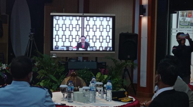 Staf Ahli Menkumham RI, Luki Agung Winarto saat memberi sambutan secara virtual di acara serah terima jabatan Kakanwil Kemenkumham Sulteng, Senin (7/3/2022)/hariansulteng