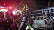 Sebuah truk bermuatan tabung elpiji 5 kilogram dan 12 kilogram terbakar di Jalan Manggis, Kecamatan Palu Barat, Kota Palu, Sabtu (23/4/2022)/hariansulteng