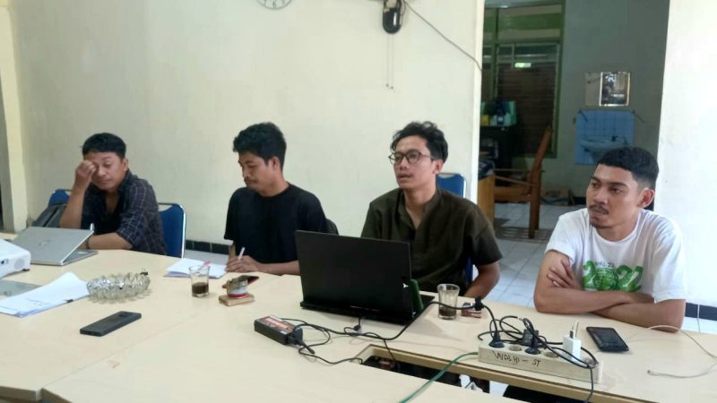 Walhi Sulteng menanggapi kasus petani di Banggai menjadi tersangka karena diduga mencuri kelapa sawit milik PT Sawindo Cemerlang, Selasa (31/5/2022)/hariansulteng