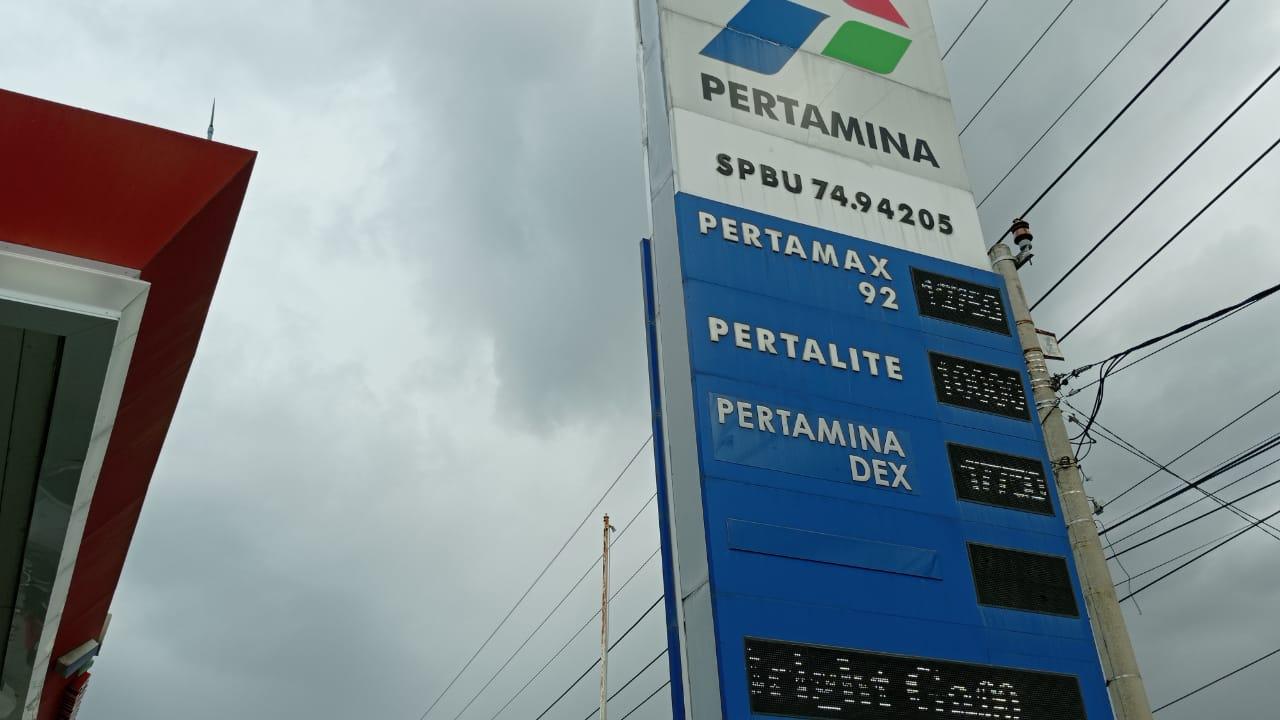 Harga BBM subsidi resmi naik, Sabtu (3/9/2022)/hariansulteng