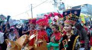 Parade budaya meriahkan Festival Tangga Banggo ke-III di Kelurahan Siranindi, Kota Palu, Kamis (22/9/2022)/hariansulteng
