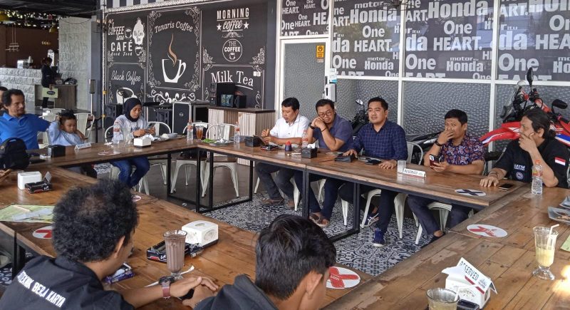 Konferensi pers IKA Teknik Untad terkait tawuran antarsesama mahasiswa fakultas teknik, Kamis (1/12/2022)/Ist