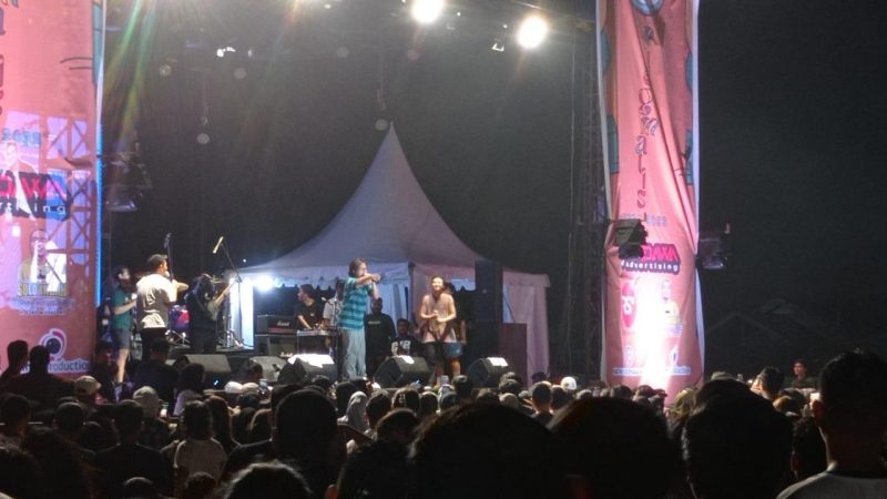 Eks member Coboy Junior kembali hibur warga Kota Palu dengan nama grup TBA, Senin (27/2/2023)/hariansulteng