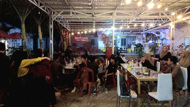 Bintang Cafe and Resto di Jalan Kelurahan Tondo, Kecamatan Mantikulore, Kota Palu, Sulawesi Tengah/hariansulteng