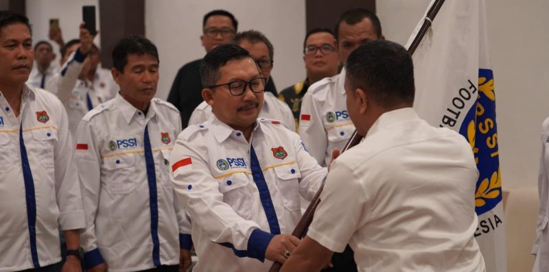 Hadianto Rasyid lantik pengurus Askab PSSI Banggai periode 2023 - 2027/Pemkot Palu