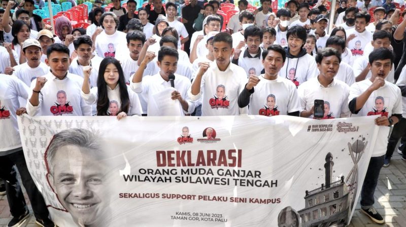 Anak muda tergabung dalam relawan Orang Muda Ganjar (OMG) Sulteng mengadakan deklarasi dukungan di Taman Gor, Kota Palu, Kamis (8/6/2023)/Ist