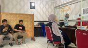 Jurnalis perempuan korban begal payudara melaporkan kasus yang dialaminya ke Polresta Palu, Rabu (14/6/2023)/Ist