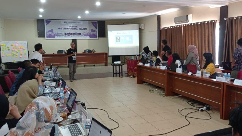 AJI bersama Google News Initiative gelar pelatihan misinformasi dan disinformasi Pemilu 2024/hariansulteng