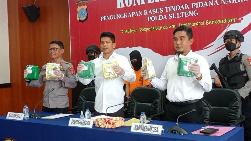Direktorat Reserse Narkoba Polda Sulteng menggagalkan peredaran narkoba jenis sabu seberat 20 kilogram/hariansulteng