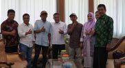 Wali Kota Palu, H. Hadianto Rasyid, SE menerima kunjungan sejumlah petani anggur di wilayahnya, Senin (2/10/2023)/Pemkot Palu