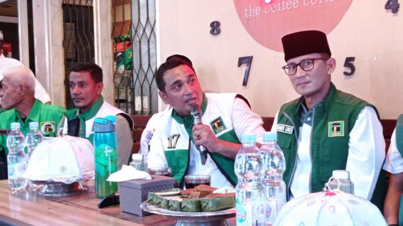 Sandiaga Uno ngopi bareng kader PPP dan simpatisan di Kota Palu, Sulawesi Tengah, Minggu (3/12/2023)/hariansulteng