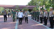 Wali Kota Palu, Hadianto Rasyid memimpin apel gelar pasukan Operasi Ketupat 2024 di Mapolresta Palu, Rabu (3/4/2024)/Ist