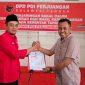 LO Ma'mun Amir, Ahmad Ridwan mengambil formulir bakal calon gubernur dan wakil gubernur di Kantor PDIP Sulteng/Ist