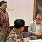 Wakil Ketua Umum (Waketum) Partai NasDem, Ahmad Ali menemui Ketua Umum Gerindra sekaligus Presiden RI terpilih 2024-2029 di kediamannya di Kertanegara, Jakarta Selatan, Selasa (23/4/2024)/Instagram @madtu_madali