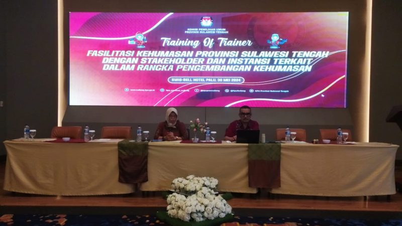 KPU Sulteng menggelar kegiatan Training of Trainer (ToT) dalam rangka pengembangan fungsi kehumasan, Kamis (30/5/2024)/Ist