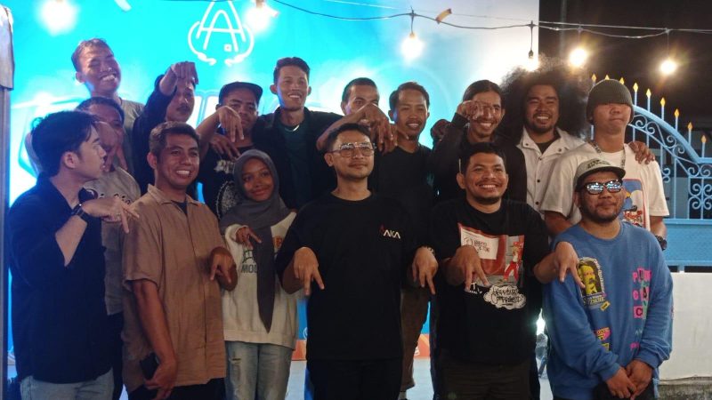 Abdul Karim Aljufri (AKA) hadiri kompetisi standup comedy yang diselenggarakan relawan Banuata, Sabtu malam (29/6/2024)/hariansulteng