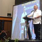 Ahmad Ali memberikan sambutan di acara deklarasi akbar relawan, Selasa malam (2/7/2024)/hariansulteng