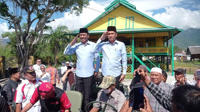 Dilepas Longki Djanggola, Hidayat-Anca naik mobil jip terbuka daftar ke KPU Kota Palu, Rabu (28/8/2024)/hariansulteng