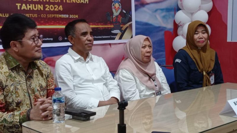 Anwar Hafid dan Reny A Lamadjido menjalani pemeriksaan kesehatan di RSUD Undata, Sabtu (31/8/2024)/hariansulteng