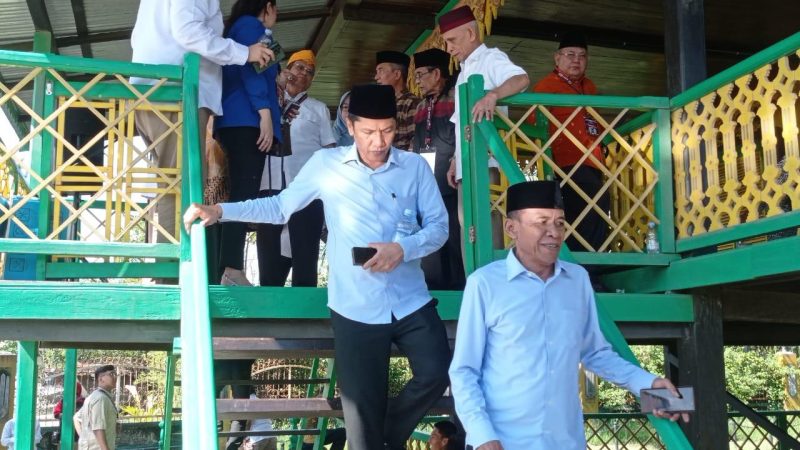 Hidayat dan Anca sambangi rumah adat Souraja sebelum mendaftar ke KPU Kota Palu, Rabu (28/8/2024)/hariansulteng