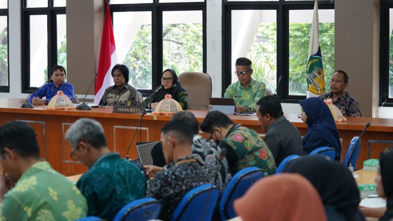 Irmayanti Pettalolo membuka seminar akhir penyusunan indeks ketimpangan wilayah Kota Palu tahun 2024, Rabu (31/10/2024)/Pemkot Palu