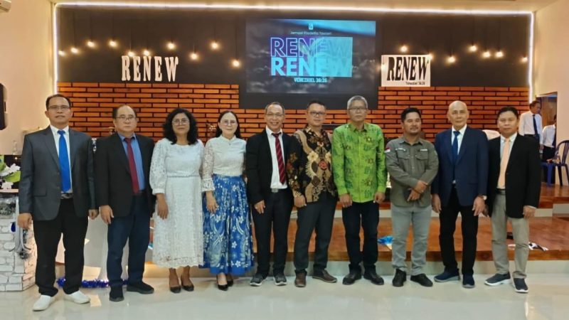 Kepala Administrator KEK Palu, Herman Farid menghadiri peresmian gedung gereja Pantekosta di Indonesia (GPdI) Jemaat Filadelfia, Jalan Baiya Raya, Kecamatan Tawaeli, Sabtu (14/12/2024)/Pemkot Palu