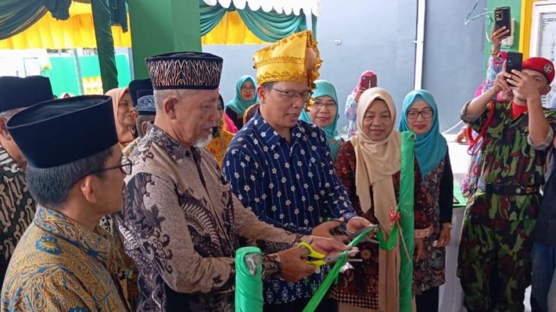 Asisten Bidang Pemerintahan dan Kesra Setda Kota Palu, Usman menghadiri peresmian gedung Panti Asuhan Putri Aisyiyah Siti Walidah, Sabtu (25/01/2025)/Pemkot Palu