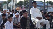 Wali Kota Palu, Hadianto Rasyid melaksanakan salat Idulfitri 1446 H yang dipusatkan di Lapangan Vatulemo, Kota Palu, Senin (31/03/2025)/Pemkot Palu