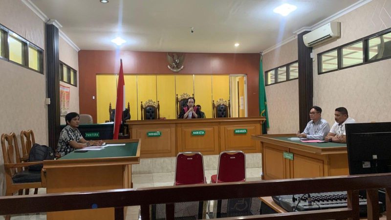 Pengadilan Negeri (PN) Palu kembali menggelar sidang praperadilan yang diajukan jurnalis beritamorut.id, Heandly Mangkali, Rabu (21/05/2025)/Ist