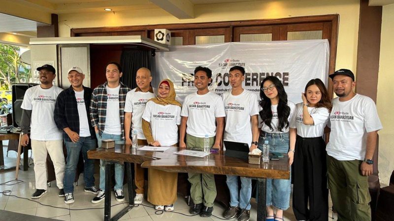 Konferensi pers Hasan Bahasyuan Institute dan The Mangge di Renjana Cafe, Kampung Nelayan Cafe, Selasa, 10 Juni 2025 (Sumber: Fandy/hariansulteng.com)