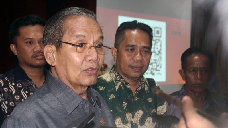 Longki Djanggola saat melakukan reses di Parigi (Sumber: Istimewa)