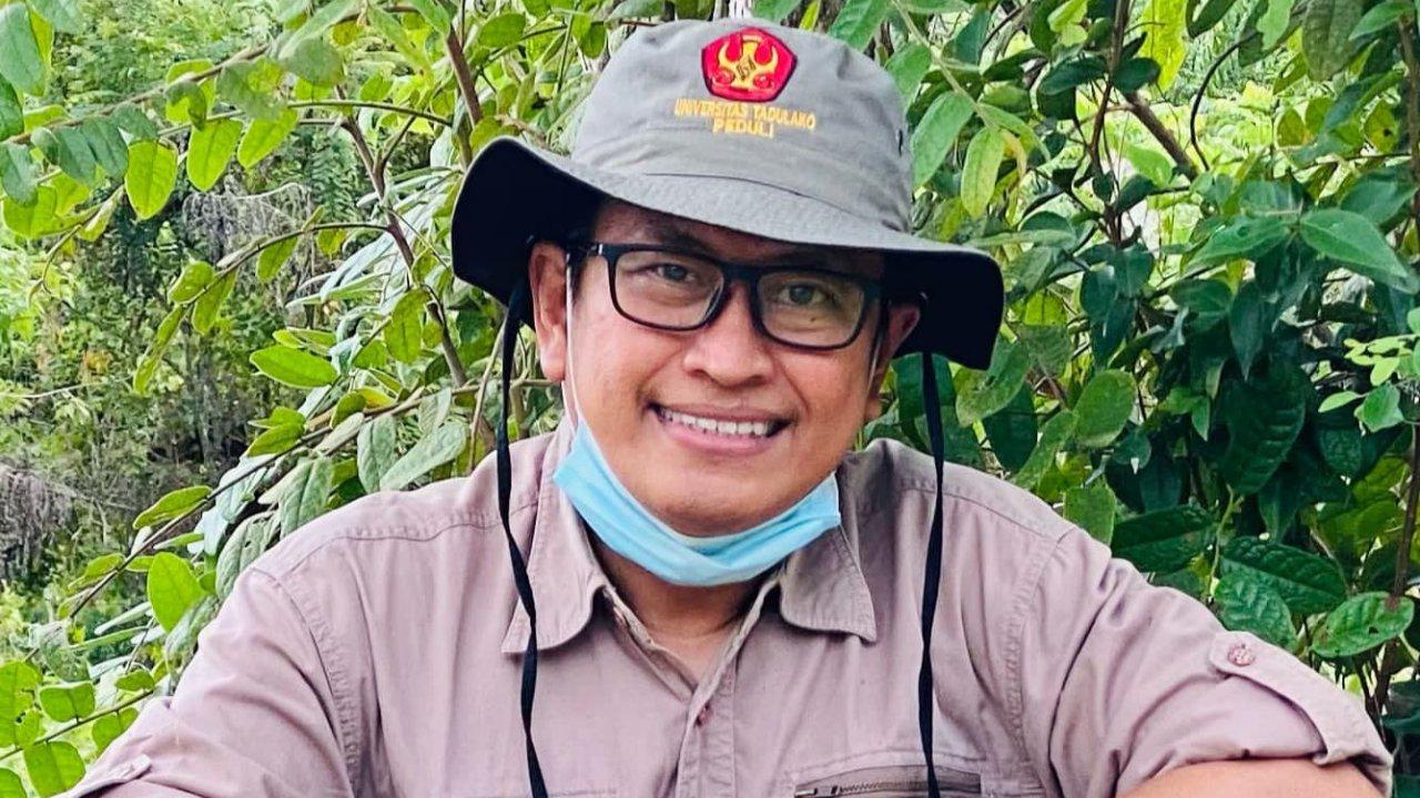Guru Besar Fakultas Kehutanan Untad Prof. Golar (Sumber: Istimewa)