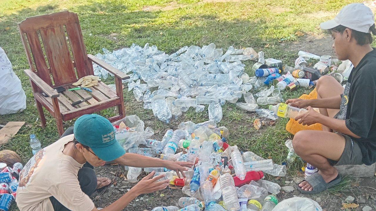 Seling kini sudah punya dua titik lokasi bank sampah, yaitu di Pantoloan dan Lolu Selatan (Sumber: Mawan/hariansulteng.com)