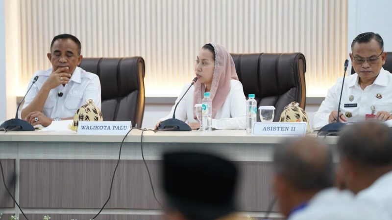 Wakil Wali Kota Palu, Imelda Liliana Muhidin menghadiri rapat koordinasi di Kantor Gubernur Sulteng, Rabu (13/8/2025). (Foto: Pemkot Palu)