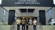 Sekkot Palu, Irmayanti Pettalolo menerima secara simbolis Barang Milik Negara (BMN) berupa aset dari Kementerian Perindustrian Republik Indonesia, Jumat (18/7/2025). (Foto: Pemkot Palu)