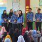 Imelda Liliana Muhidin didampingi Kadis Pendidikan dan Kebudayaan Kota Palu, Hardi melakukan kunjungan ke sejumlah sekolah, Jumat (17/10/2025). (Foto: Pemkot Palu)
