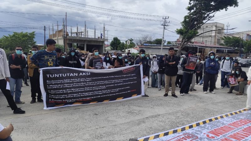 YAMMI Sulteng kembali berunjuk rasa menuntut penertiban tambang ilegal di Kelurahan Poboya, Kota Palu, Jumat (24/10/2025). (Foto: Istimewa)