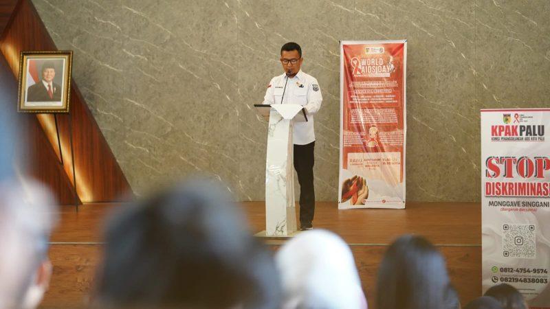 Rahmad Mustafa membuka kegiatan peringatan Hari AIDS Sedunia tingkat Kota Palu tahun 2025, Rabu (03/12/2025). (Foto: Pemkot Palu)