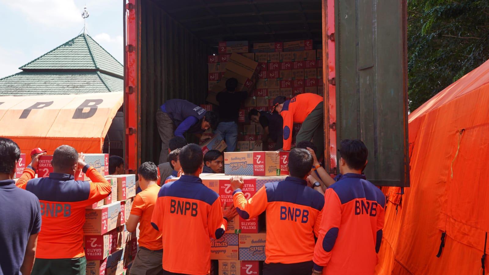 Bantuan dari Trinusa Group disalurkan melalui posko terpadu BNPB. (Foto: Istimewa)