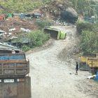 Sebuah truk mengalami kecelakaan di lokasi PETI Poboya. (Sumber: Istimewa)