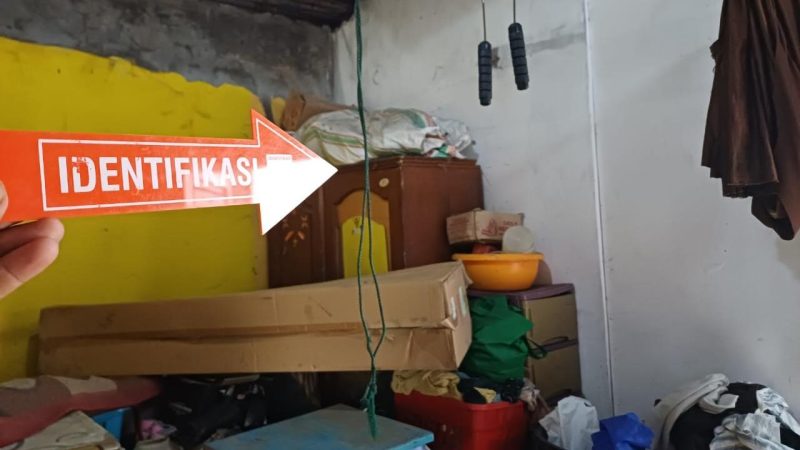 Polisi melakukan olah TKP atas penemuan jasad pelajar di Kelurahan Tondo, Kota Palu. (Foto: Istimewa)