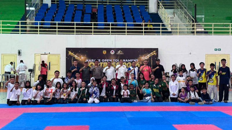 Fortress Pintu Baja mendukung Kejuaraan Karate Open Tournament Fortress 2026 se-Sulawesi Tengah. (Foto: Istimewa)