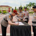 Kapolda Sulteng, Irjen Nasri Sulaeman memimpin upacara sertijab Dirreskrimsus Polda Sulteng dan Kapolres Sigi, Rabu (23/9/2026). (Foto: Istimewa)
