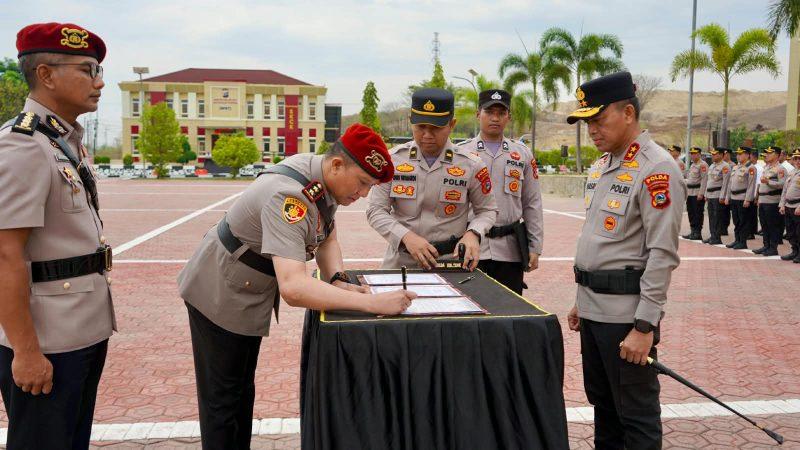 Kapolda Sulteng, Irjen Nasri Sulaeman memimpin upacara sertijab Dirreskrimsus Polda Sulteng dan Kapolres Sigi, Rabu (23/9/2026). (Foto: Istimewa)