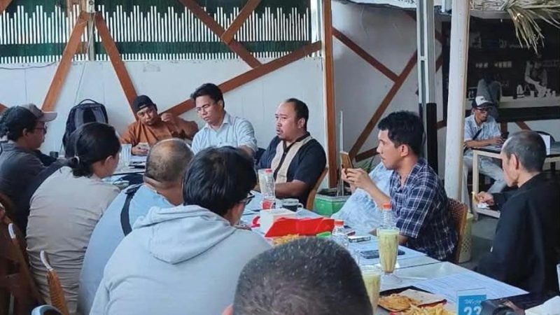 Radar Sulteng menggelar jumpa pers terkait dugaan intimidasi yang dialami Andika, Jumat (25/9/2026). (Foto: Istimewa)