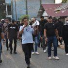 Aparat gabungan menggerebek kawasan yang diduga menjadi lokasi peredaran narkoba di Kelurahan Kayumalue, Kota Palu, Senin (12/10/2026). (Foto: Istimewa)