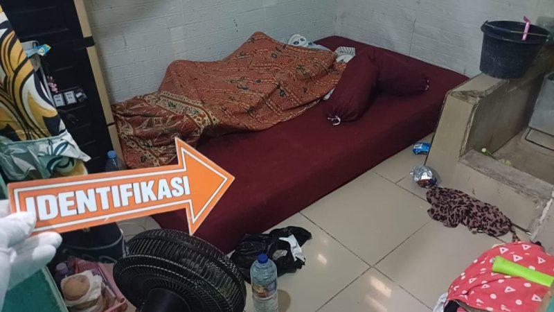 Seorang perempuan berinisial AFM (29) ditemukan tewas di kamar kos kawasan eks lokalisasi Tondo, Kota Palu, Selasa (20/10/2026). (Foto: Istimewa)